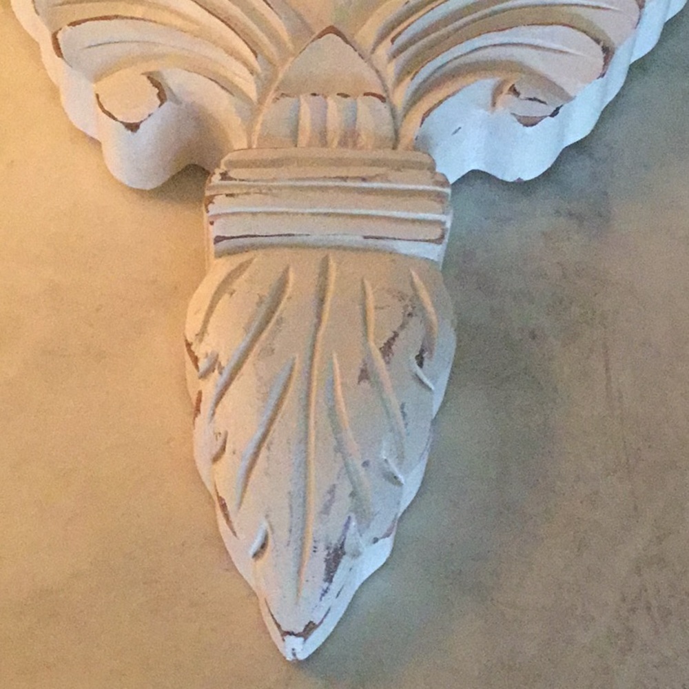 Rustic wooden carved shelve - Picture 3 of 6